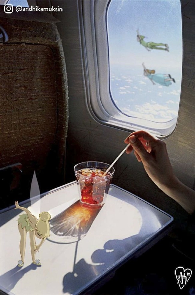 Saat traveling, coba lihat kaca pesawat. Siapa tahu ada peter Pan, Wendy dan Tinker Bell yang sedang terbang. Foto: Dok. Instagram/Andhika Muksin