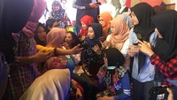 Rini mengajak direksi BUMN seperti Plt Dirut Pertamina Nicke Widyawati, Dirut Peruri Dwina Septiani Wijaya dan Dirut ASDP Dwina Septiani serta direksi BUMN lain. Foto: Dok. Kementerian BUMN