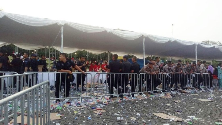 Polisi: Keterangan Dokter, 2 Bocah Tewas di Monas Akibat Heatsroke Polisi: Keterangan Dokter, 2 Bocah Tewas di Monas Akibat Heatsroke