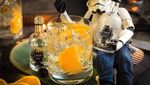 Intip Aksi Eric, Stormtrooper Imut yang Lagi Belanja Sayuran dan Minum Jus Buah