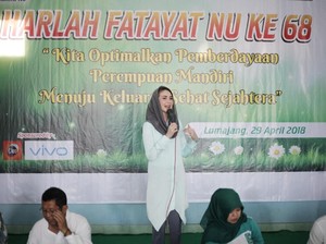 Arumi Bachsin Jadi Magnet Harlah Fatayat NU ke-68 di Lumajang