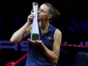 Atasi Vandeweghe, Pliskova Juara