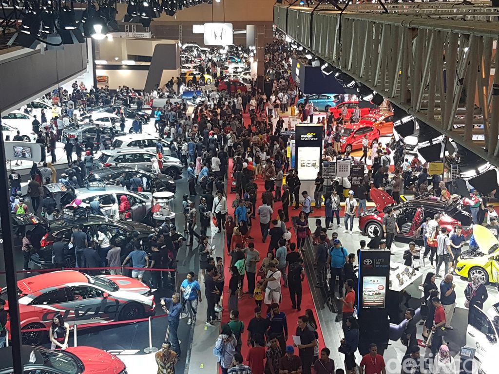 Suasana IIMS 2018