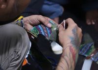 Mantan Pengamen Sukses Bisnis Sepatu Kulit Beromzet Rp 200 juta/bulan