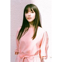 Dewi Fortuna sepertinya terus berpihak pada Erika, dan ia langsung dikontrak manajemen artis BH Entertainment yang menaungi sejumlah aktor dan aktris terkenal seperti Lee Byung Heon, Han Hyo Joo dan Kim Go Eun. Foto: Dok. Instagram/@erika_karata