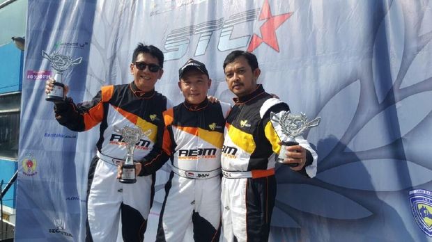 Pebalap Muda ABM Borong Tiga Trofi Juara di ISSOM Seri Kedua