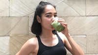 Lewat akun Instagram pribadinya, Niken Anjani kerap mengunggah foto-foto dirinya melakukan diet atau pola makan sehat. Foto: Instagram @nikenanjanii