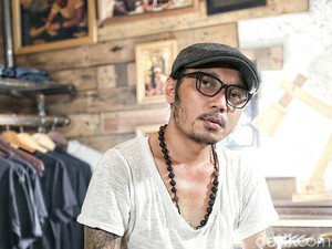 Mantan Pengamen Sukses Bisnis Sepatu Kulit Beromzet Rp 200 juta/bulan