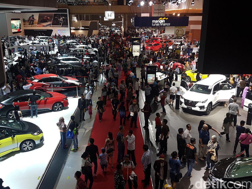 Suasana IIMS 2018