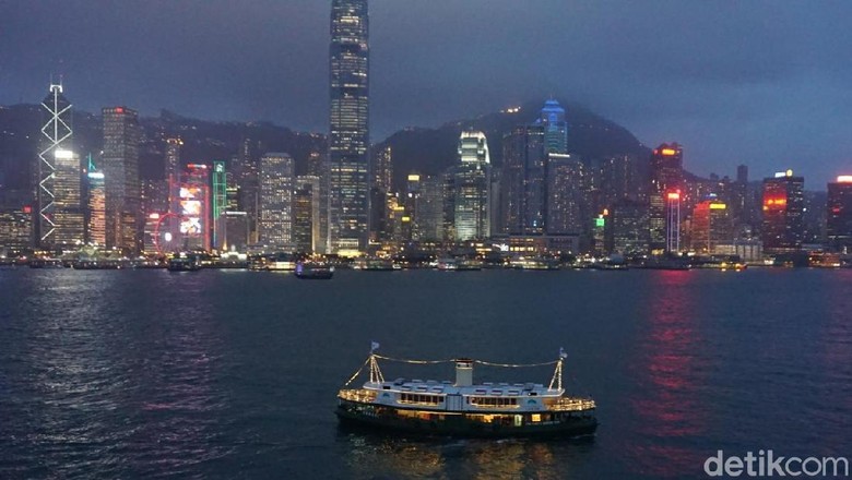 Panorama Hong Kong saat malam (Kanavino Ahmad Rizqo /detikTravel) Panorama Hong Kong saat malam (Kanavino Ahmad Rizqo /detikTravel)