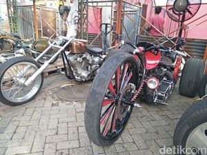 Motor ala Mad Max Ini Sering Diajak Touring Jauh