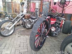 Motor ala Mad Max Ini Sering Diajak Touring Jauh