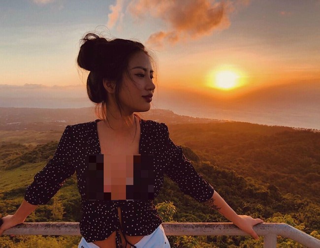 Carina menegaskan bahwa dirinya tidak posting di Instagram untuk mencari ketenaran dan ingin orang-orang tidak berkomentar buruk mengenai dirinya. Aku adalah aku, aku melakukan hal-hal yang membuatku merasa bahagia, aku tidak berpikir aku spesial atau luar biasa, aku hanya seseorang yang punya kehidupan sederhana,” tulis perawat cantik itu. Foto: Dok. Carina Linn