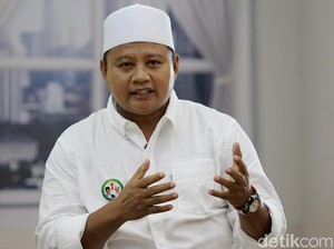 Bergabung dengan Ridwan Kamil di Bandung, Uu Disambut Selawat