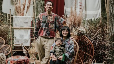 Bergaya Rustic, Ini Potret Keluarga Andien