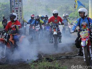 Munggahan ala Rider Trail, Gagahi Hutan dan Sungai Cikao