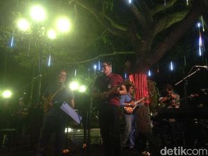 Canda Sandi Cover Lagu Koes Plus: Bagus Buat yang Mau Direshuffle