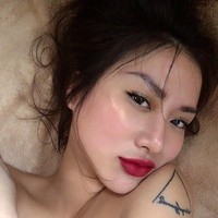 Lagi pula, kamu tidak seharusnya beropini tentangku. Mengapa? Karena aku serius mengenai pekerjaan dan aku serius mengenai kehidupan. Kamu hanya sedih di balik layarmu, merasa iri dengan kehidupan orang lain yang lebih memuaskan dari kamu. Jadi, kamu yang belum meraih apapun dalam hidup, mengatakan hal yang sama seperti otakmu, semuanya sampah, ungkap Carina lagi. Foto: Dok. Carina Linn