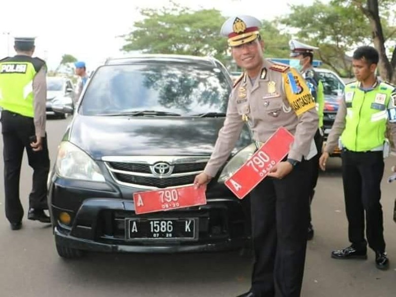  Mobil Dinas Pemprov Banten Diganti Pelat Hitam Kena 