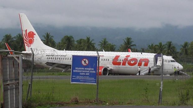 Lion Air yang Tergelincir di Gorontalo Dievakuasi Siang Ini