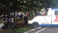 Tidak ada korban jiwa atau manusia hanya kerugian atau kerusakan materi. Mobil hanya rusak di beberapa bagian, ucap Sudarmanto. (Foto: Dok. Polres Jakbar)