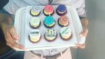 Suka Cupcake dan Kue, Ini Pose Keren Mario Maurer Saat Sedang Makan
