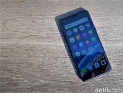 Unboxing Oppo F7 128 GB Bercorak Berlian Hitam yang Mewah