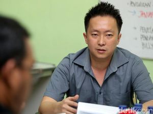 Bapak Tendang Bocah Sambangi Komnas Perlindungan Anak