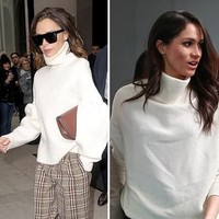 Meghan Markle tertangkap kamera memakai sweater turtleneck berukuran besar dari AllSaints. Penampilan serupa pernah dipakai Victoria Beckham sebelumnya, memakai rancangannya sendiri.Foto: Istimewa