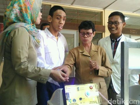 Kini Ada Bak Sampah Braille Bersuara Temuan Mahasiswa Yogya
