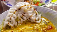 Di Gading Serpong, @kardiovskuliner menikmati soto tangkar di Pasar Sinpasa. Isiannya ada daging, paru, emping dan tomat. Duh, kuahnya yang kental bikin ngiler! Foto: Istimewa