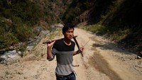 Di sini terdapat asosiasi yang mengawasi kegiatan memanah. Mereka juga yang nantinya mengeluarkan lisensi untuk busur panah. (Aly Song/Reuters)