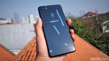 Ketika terkena cahaya, kita bisa melihat corak pola potongan berlian. Memberikan kesan mewah. Foto: Adi Fida Rahman/detikINET