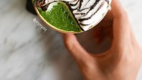 Remaja asal Singapura bernama Daphne Tan ini bisa menghasilkan karya yang menakjubkan. Tak hanya kopi, matcha latte pun dibuat dengan bentuk zebra. Foto: Instagram @periperipeng