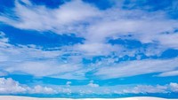 Mungkin cuma Lencois Maranhenses, gurun pasir di dunia yang punya laguna. Turis yang datang juga bisa berenang! (euthadeu/Instagram)