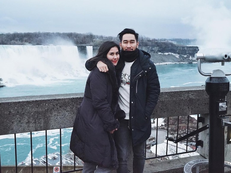Bulan Madu ke New York, Syahnaz Sadiqah Kurang Sehat Bulan Madu ke New York, Syahnaz Sadiqah Kurang Sehat
