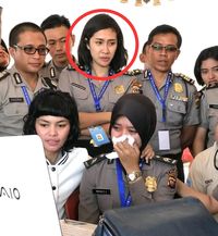 Sosok Briptu Dian Ratna dalam foto yang bikin salah fokus