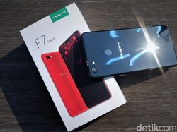 Unboxing Oppo F7 128 GB Bercorak Berlian Hitam yang Mewah