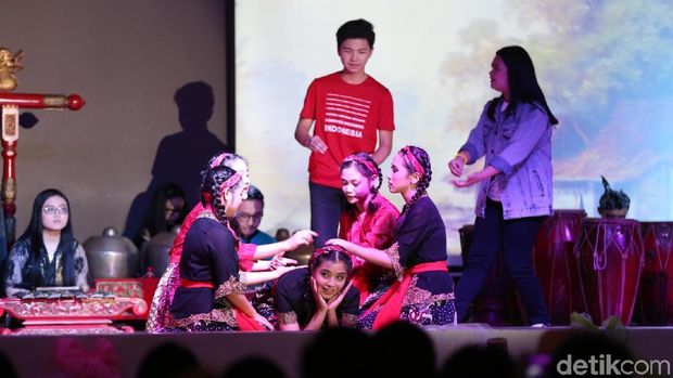 280 Siswa Santa Maria Meriahkan Pentas Seni Budaya Indonesia