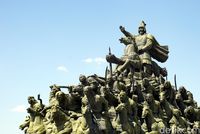 Alun-alun Genghis Khan di Perbatasan China-Mongolia