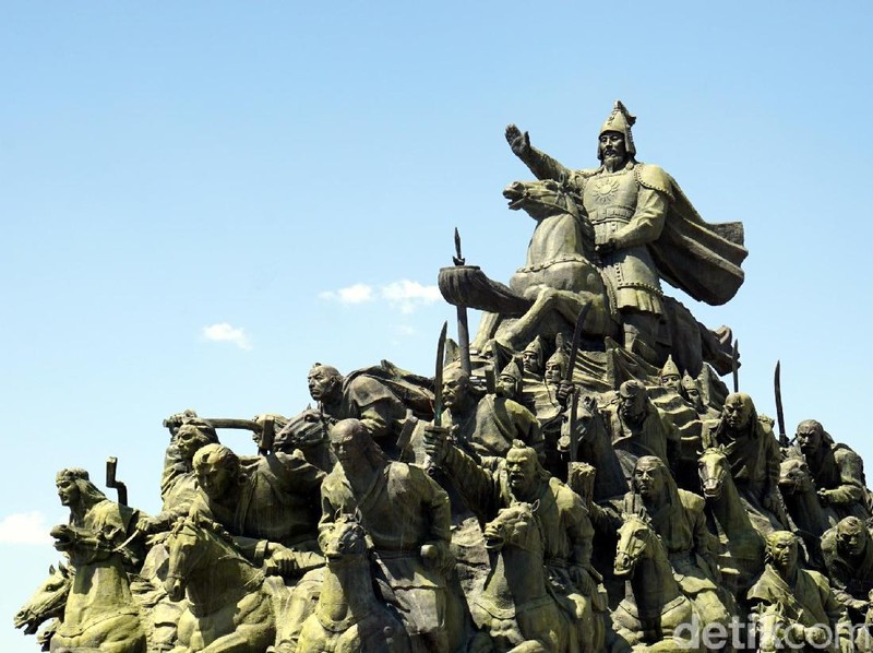 Alun-alun Genghis Khan, China