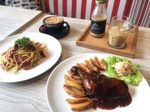 Kopium: Uniknya Kopi Creme Brulee dan Ayam Panggang Kopi di Kafe Kekinian Ini