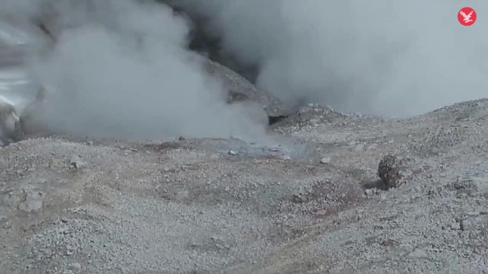 geiser di yellowstone national park amerika serikat erupsi