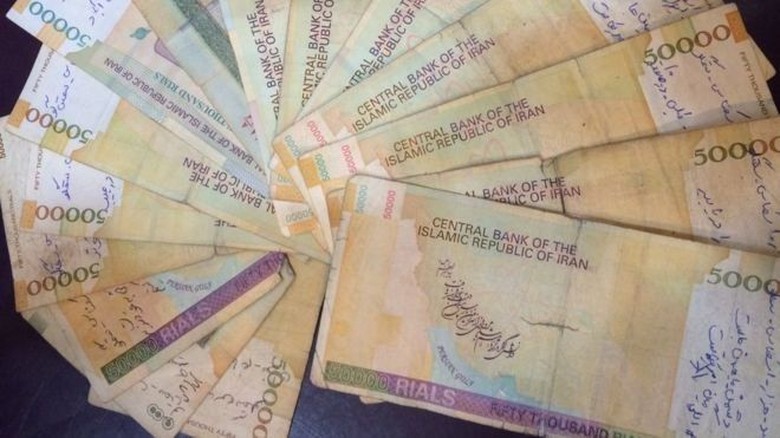 Mengakali Sensor, Warga Iran Pakai Uang Kertas Jadi Media Protes Mengakali Sensor, Warga Iran Pakai Uang Kertas Jadi Media Protes