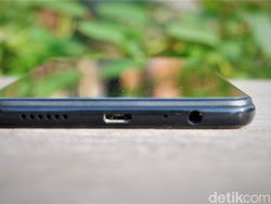 Unboxing Oppo F7 128 GB Bercorak Berlian Hitam yang Mewah