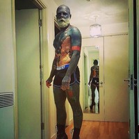 Adam Curlykale yang berasal dari Kaliningrad, Rusia ini mentato 90% tubuhnya. Dia mentato badannya pertamakali ketika usianya 20 tahun dengan tulisan kecil ‘I am’. Setelah itu, Adam tidak pernah berhenti. Foto: Instagram/adam.curlykale