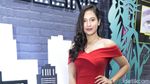 Kala Pevita Pearce Pamer Bahu Indahnya