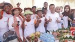 Mengintip Gaya  Menteri BUMN, Rini Soemarno Menikmati Makanan Nusantara