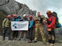 Sampah Jadi Masalah di Puncak Gunung Tertinggi Indonesia