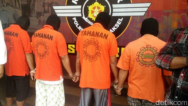 Polres Jaksel rilis kasus pencurian mobil, Senin (30/4/2018)